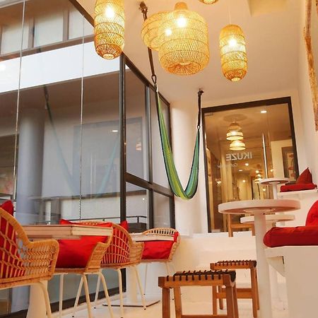 Blu Cabin Gay Poshtel Bangkok Extérieur photo