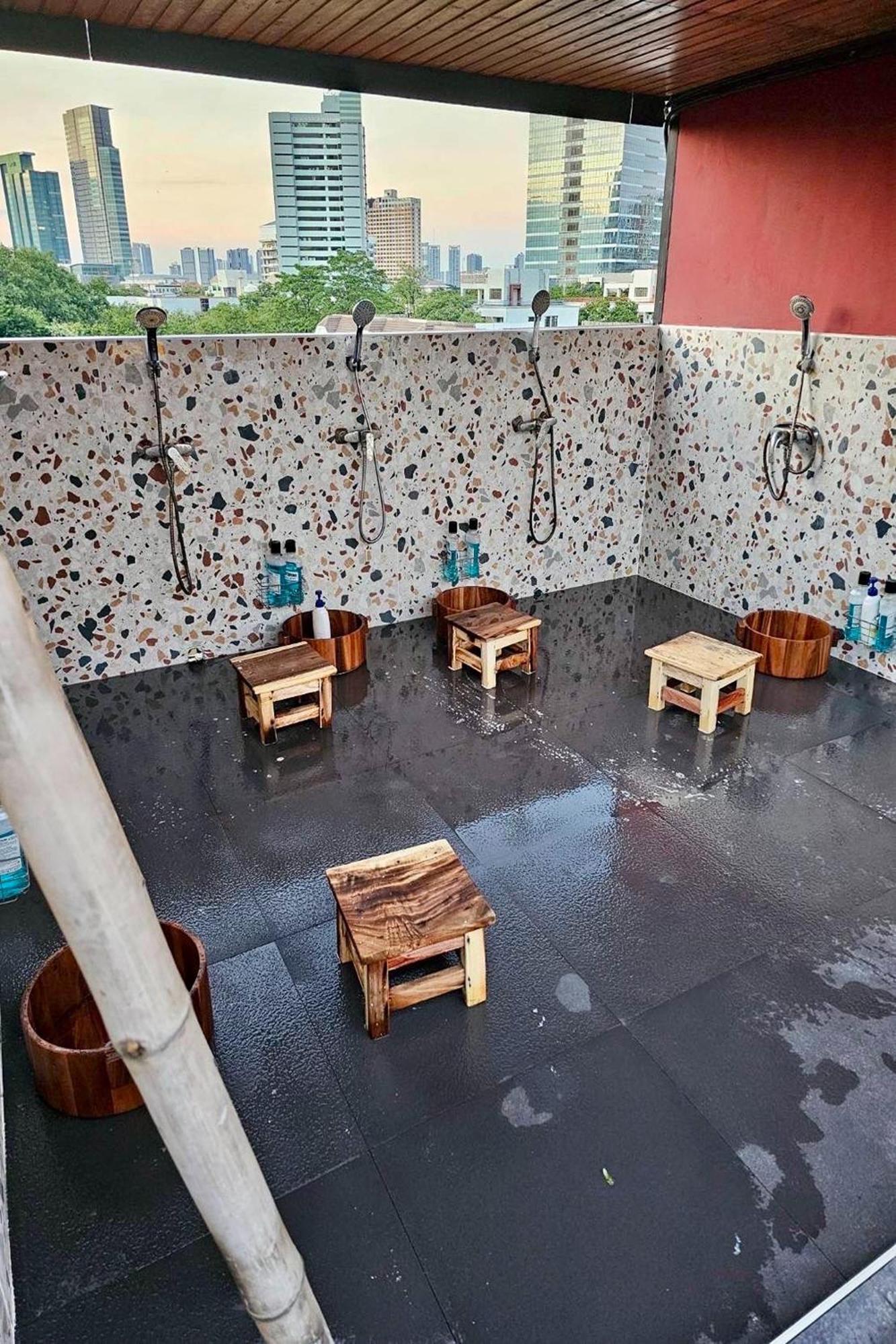 Blu Cabin Gay Poshtel Bangkok Extérieur photo