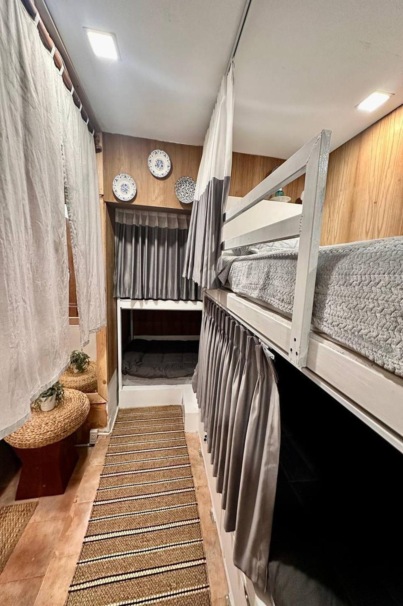Blu Cabin Gay Poshtel Bangkok Extérieur photo
