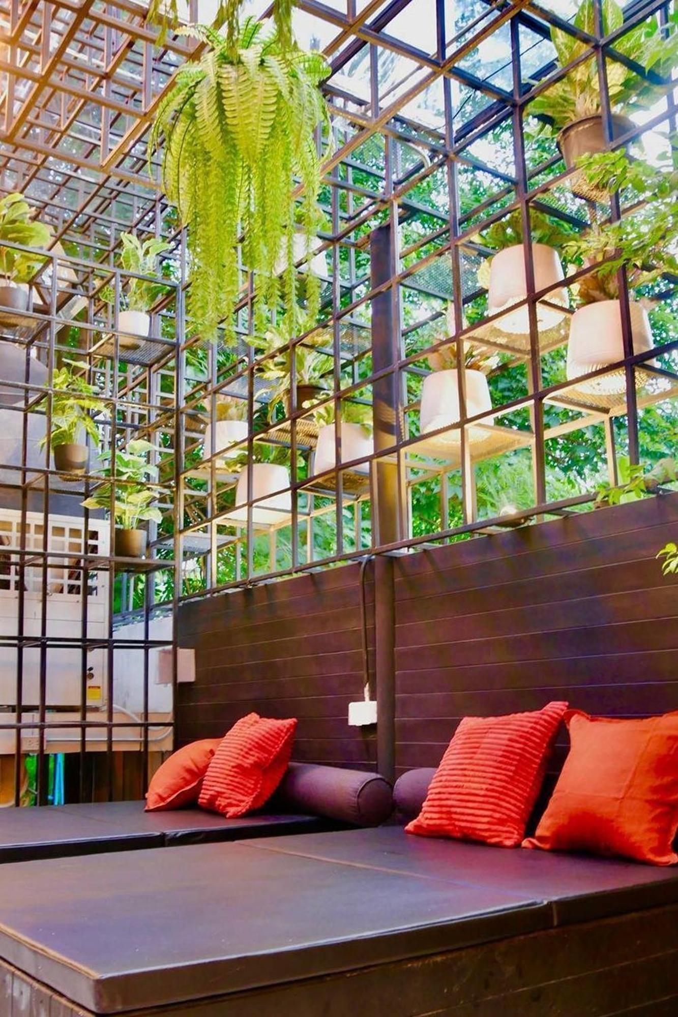 Blu Cabin Gay Poshtel Bangkok Extérieur photo