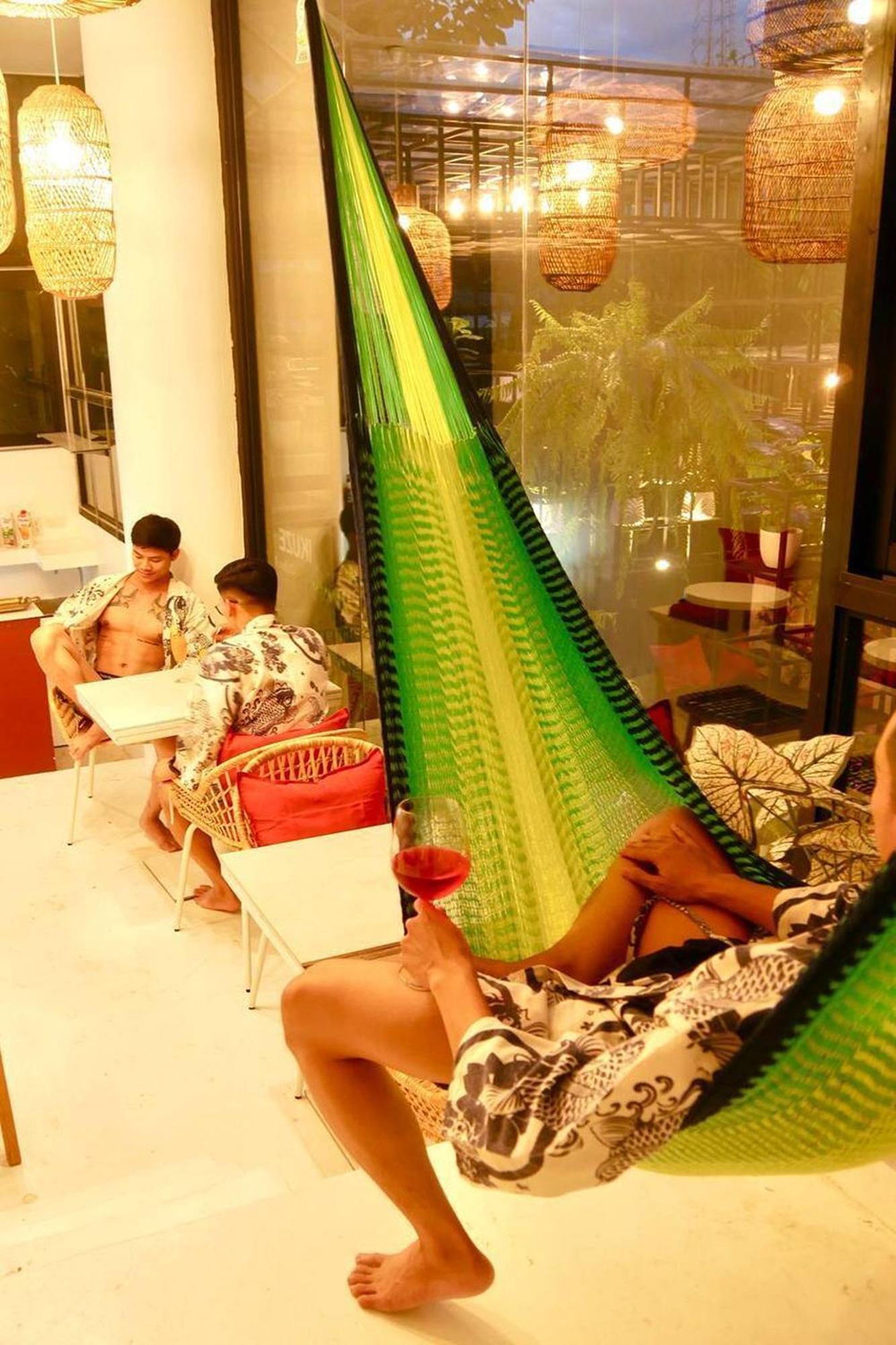 Blu Cabin Gay Poshtel Bangkok Extérieur photo