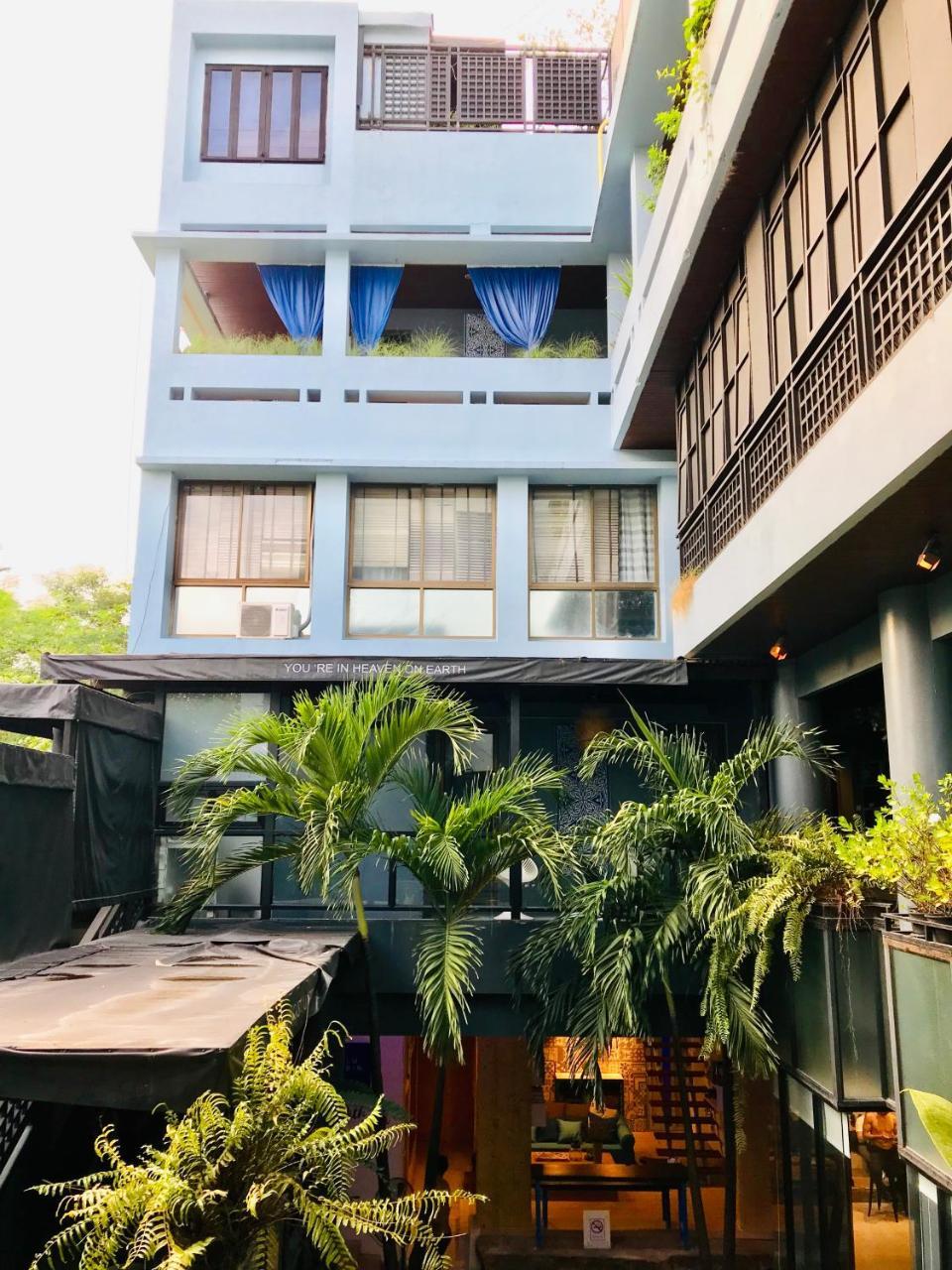 Blu Cabin Gay Poshtel Bangkok Extérieur photo