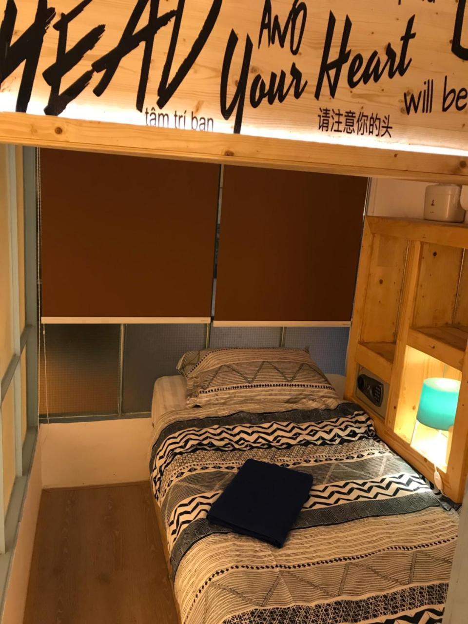 Blu Cabin Gay Poshtel Bangkok Extérieur photo