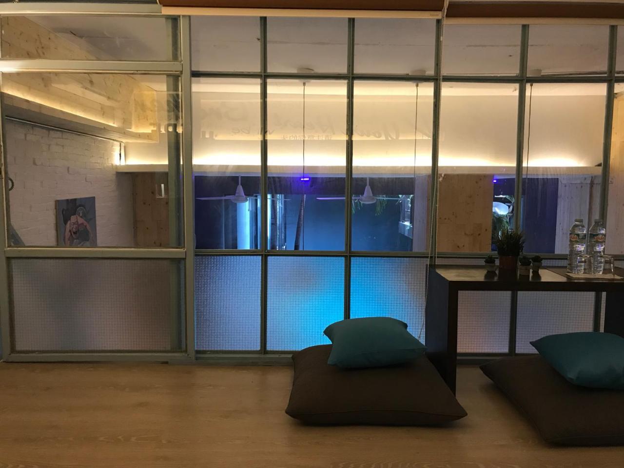 Blu Cabin Gay Poshtel Bangkok Extérieur photo