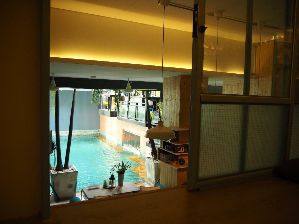 Blu Cabin Gay Poshtel Bangkok Extérieur photo